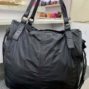 Pre Owned Authentic Burberry buckleigh  packable nylon tote large tote Bag